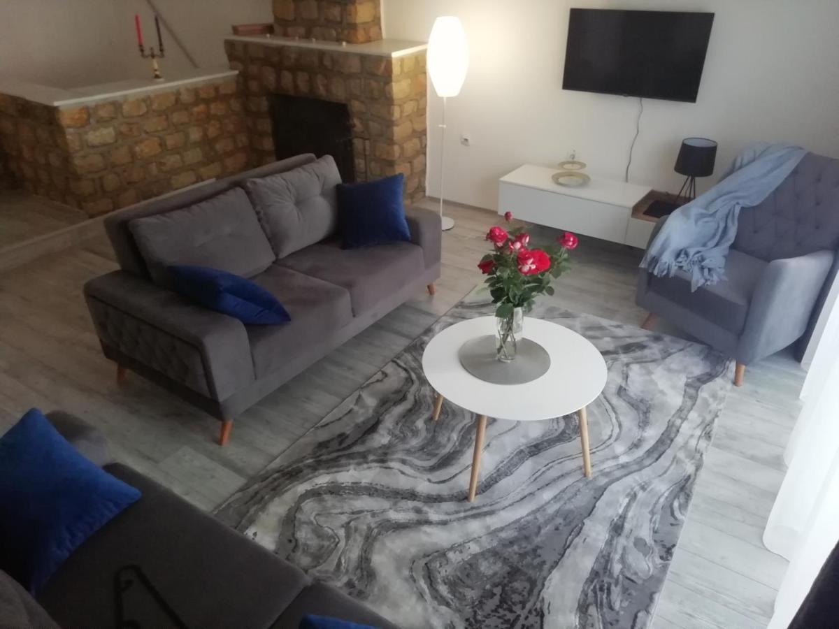 Fenix Apartment & Rooms Vinci Eksteriør bilde